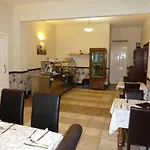 Bailey Ground Hotel 3*