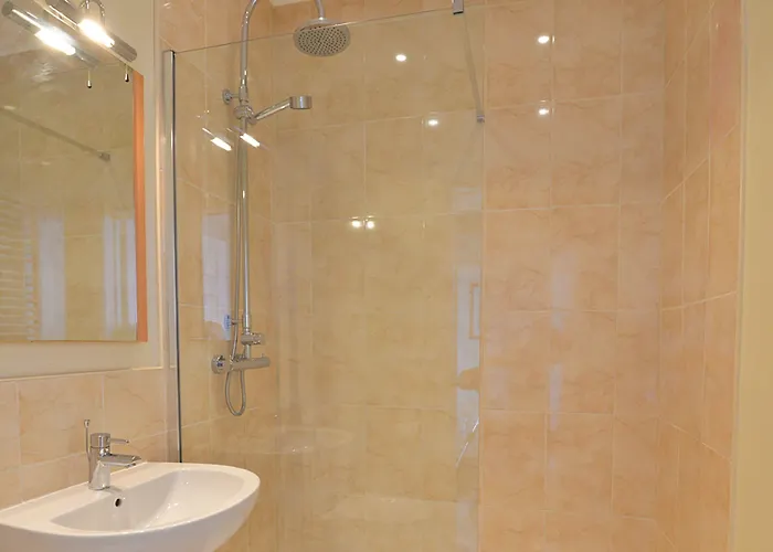 Bailey Ground Hotel 3*